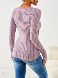 Mackenzie | Fitted Ribbed V-Neck Top