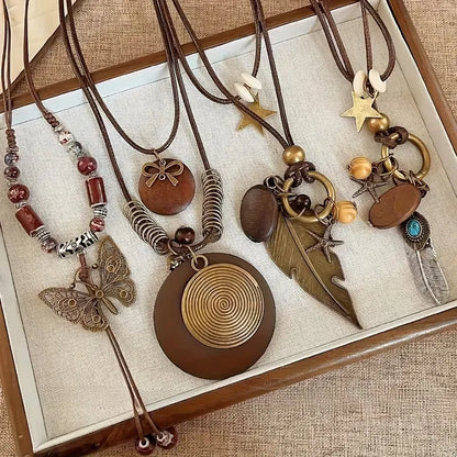 4pcs Boho Pendant Necklace Set