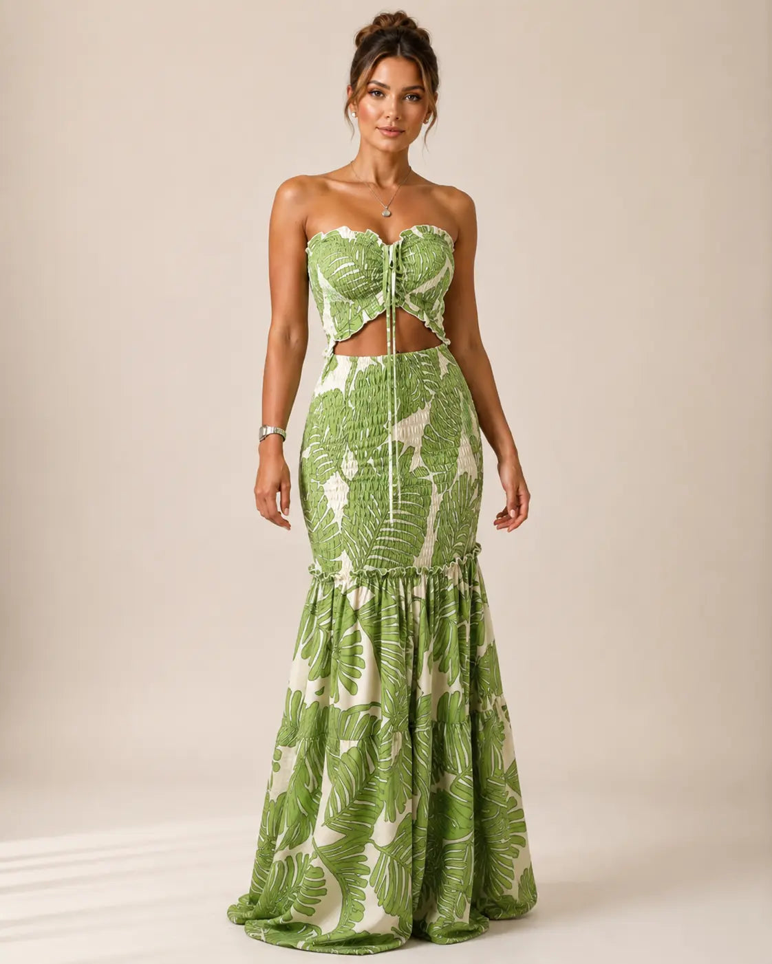 Alessia in Palm Green