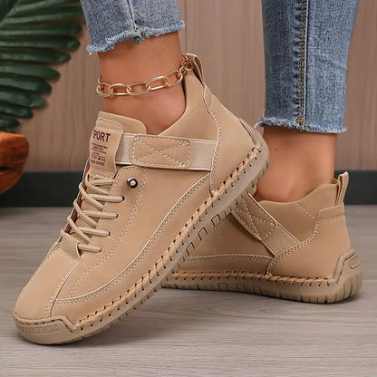 Mia in Khaki
