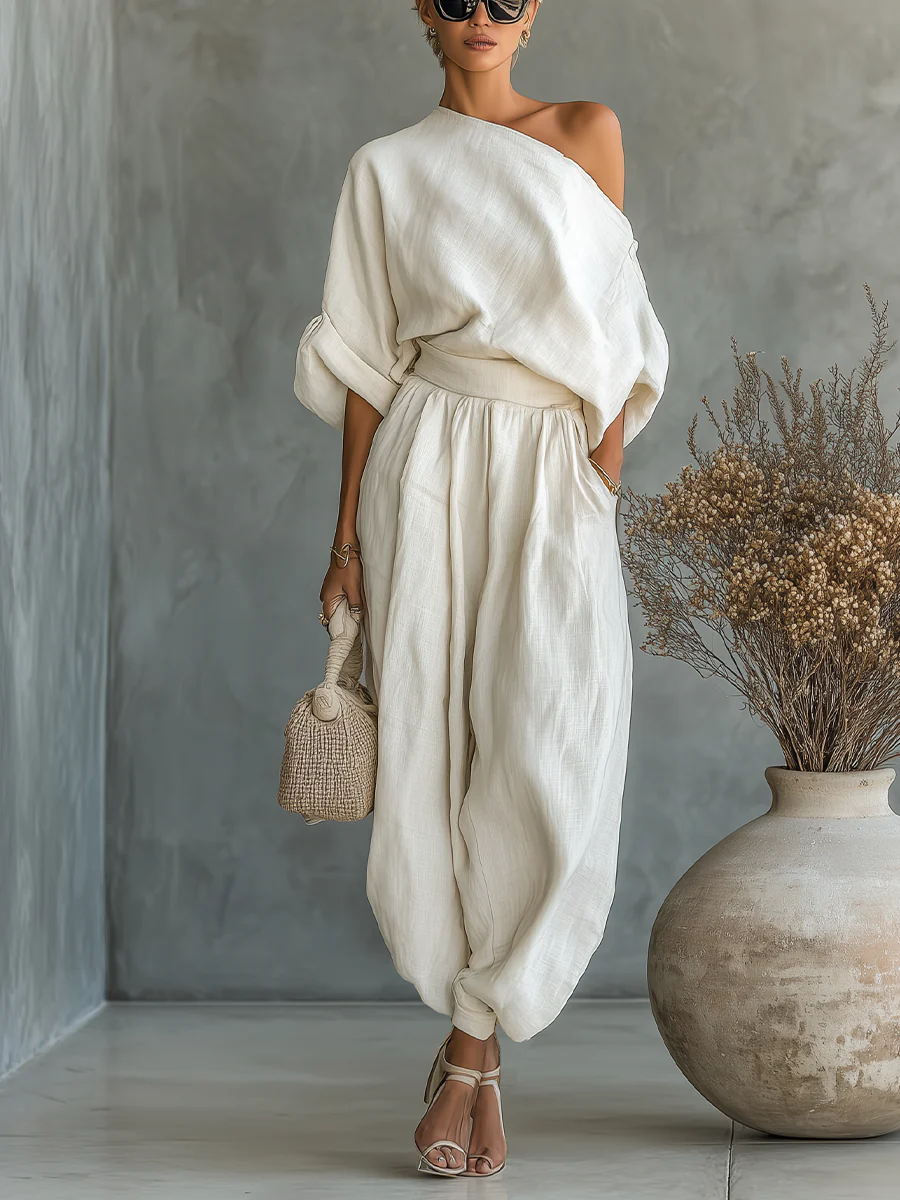 Ariadna in Off-White