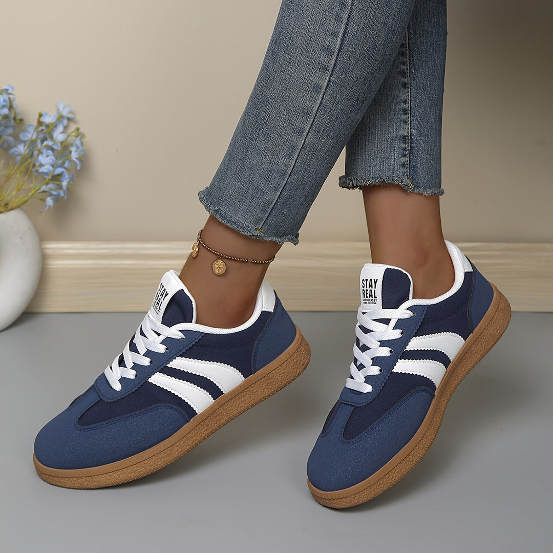 Ophelia | Classic Lace-Up Sneakers