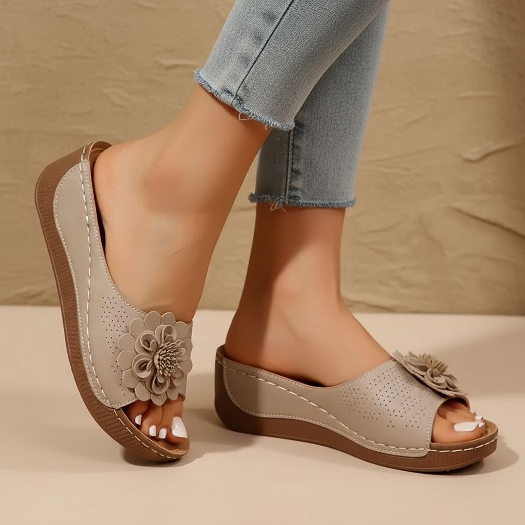 Women's Floral Applique Cutout Comfort Sandals